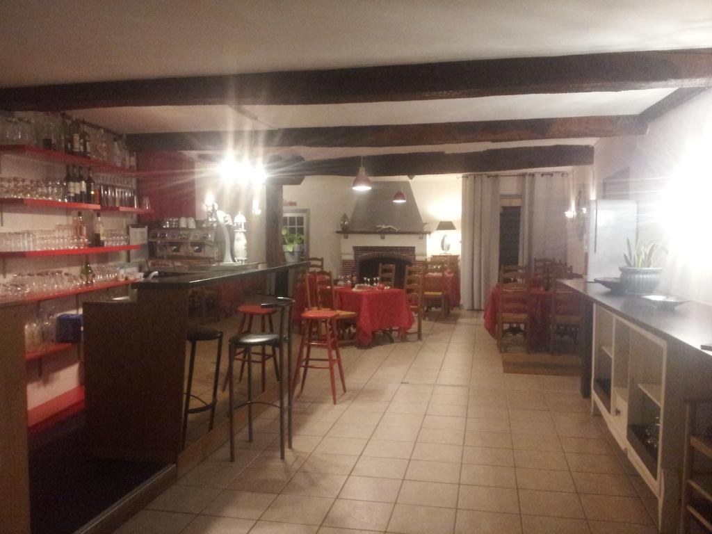 Hotel Restaurant Henri IV Eauze Exterior foto